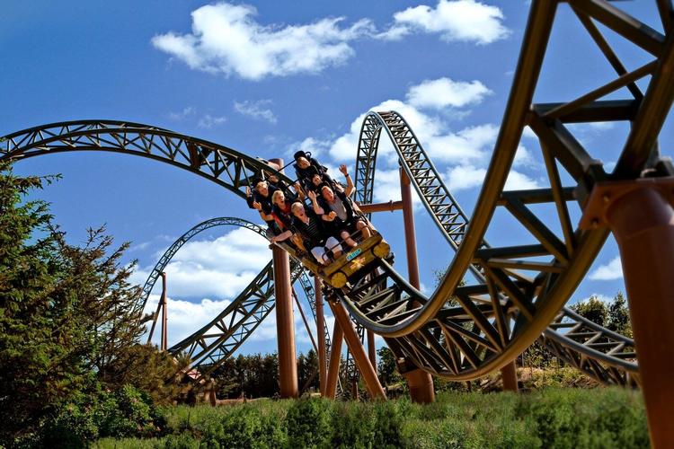 Lynet er blandt Fårup Sommerlands mere adrenalinsusende rutsjebaner. PR-foto 