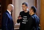 Venstres Jan E. Jørgensen (i midten) vil nu lempe på den statsborgerskabsstramning, hans partifælle   Inger Støjberg i 2015 fik gennemført. 