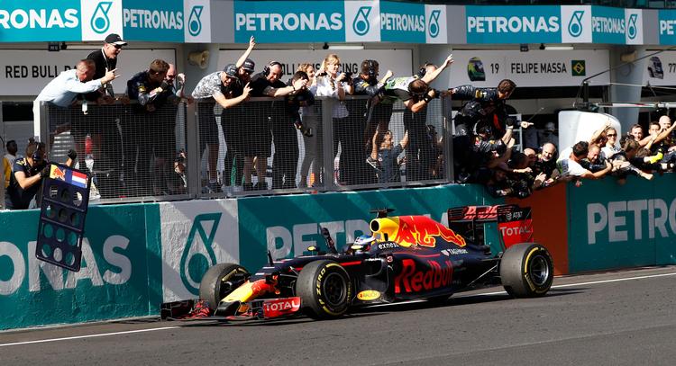 For et år siden var det Red Bulls Daniel Ricciardo, der vandt løbet i Malaysia. 