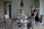 Som uddannet pædagog ved Susan Boysen, at små børn er ret uforudsigelige. Så hun sørgede for at finde de sikreste produkter, før den høje barnestol og tremmesengen til datteren Mille Sofie blev købt.  