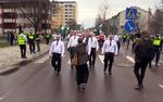 Sverige har oplevet flere demonstrationer fra det yderste højre. Bilandet her fra Borlänge i maj sidste år. Dagens demonstration forventes at blive den største i årevis.  