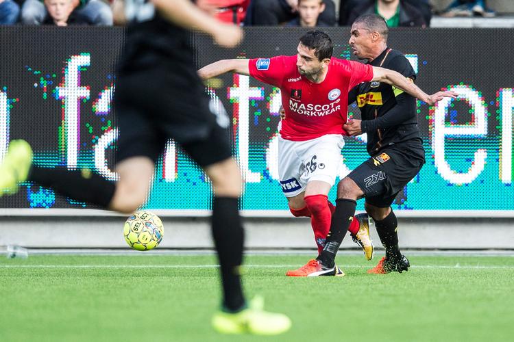 Silkeborg var foran 2-0 mod FC Nordsjælland i kampen, der er døbt 'El Plastico', fordi det er mellem Superligaens to klubber med kunstgræs som hjemmebane. 