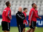 U21-landstræner Niels Frederiksen erkender, at hans hold også er favorit i fredagens EM-kvalifikationskamp mod Georgien i Aalborg.
   