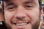 Sygeplejeren Sonny Melton greb sin hustru, Heather, og begyndte at løbe, da han blev ramt.  