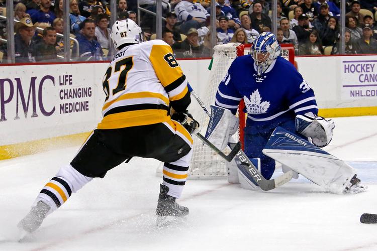’Sid the Kid’ Crosby er for længst blevet voksen og er på jagt efter den tredje NHL-titel i træk og den fjerde i karrieren. Den danske målmand Frederik Andersen og Toronto får sikkert rigeligt at se til, når de render ind i Pittsburghs favoritter.  