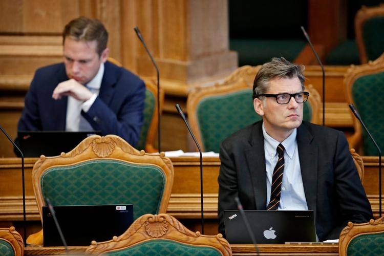 En fortaler og en modstander: Udlændingeordfører Marcus Knuth (V) og indfødsretsordfører Jan E. Jørgensen (V). 