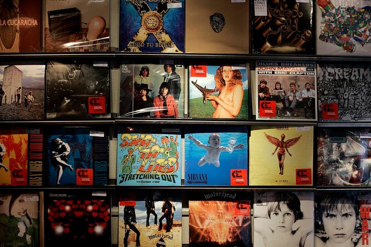 
Fra midten er 80'erne og frem til  i dag er intronumrene på de mest populære sange blevet markant kortere. Det skyldes blandt andet udviklingen fra vinyler og cd'er til musikstreamingtjenester. 
   