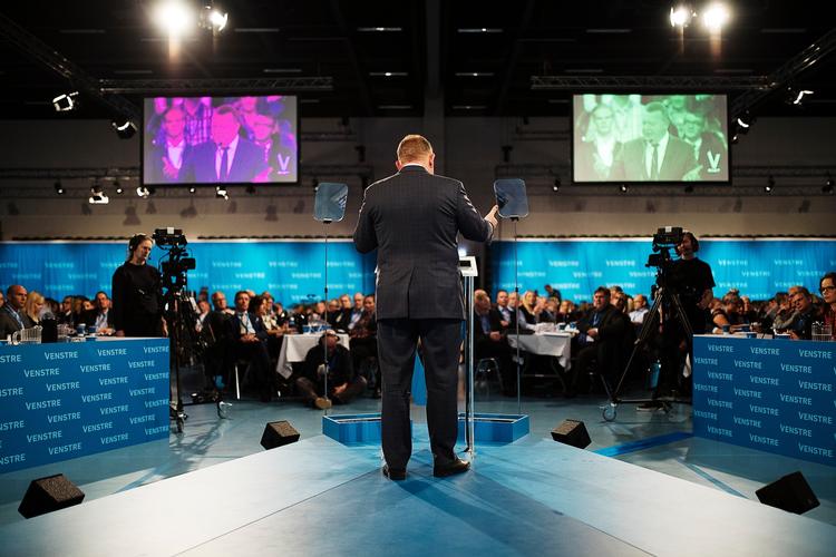 Statsminister Lars Løkke Rasmussen holder tale på Venstres landsmøde i Vejle, lørdag.  