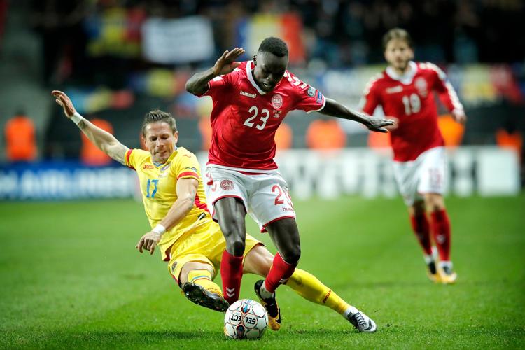 Pione Sisto viste stor dristighed og effektivitet i såvel driblinger som pasninger. 


   