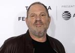 I sagen om Harvey Weinstein er det primært kvinder, der står frem og fordømmer ham. Mændene har været påfaldende tavse. 