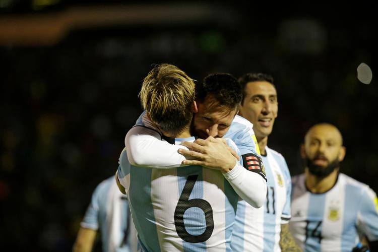 Og målscoreren er... Lionel Messi, selvfølgelig. Fernando Vergara/AP