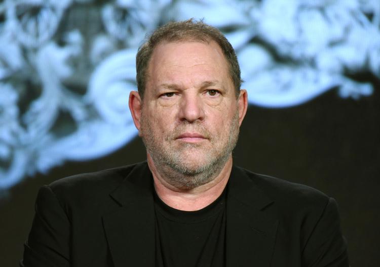 Flere end 50 kvinder anklager den amerikanske producent Harvey Weinstein for seksuelle overgreb.  