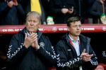 Både Åge Hareide (tv.) og hans assistent, Jon Dahl Tomasson (th.) har begge været involveret i playoffkampe tidligere. Hareide tabte i 2003 (til Spanien) og 2005 (til Tjekkiet) som norsk landstræner, og Tomasson vandt som spiller over Israel i 1999. 