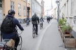 Myldretid i Mejlgade i Aarhus, en af byens særlige cykelgader. Især i de store byer er kommunalvalgets kandidater rede til at tage plads fra bilerne for at sikre plads til cyklisterne i gaderne. 