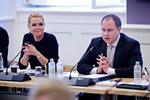 
    Udlændinge- og integrationsminister Inger Støjberg i samråd om ulovlig instruks om adskillelsen af asyl-ægtepar. Her sammen med Dansk Folkepartis Martin Henriksen.
   