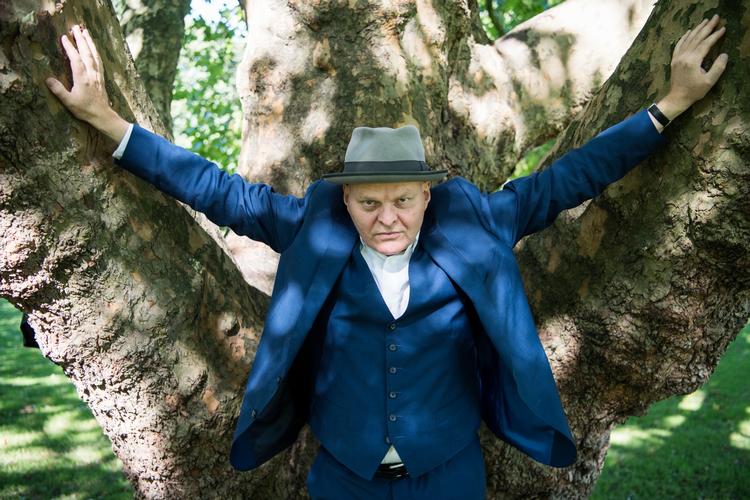 Islandske Hallgrímur Helgason tog til München i 1981 for at studere malerkunst. Her blev han voldtaget af en mand. 
   