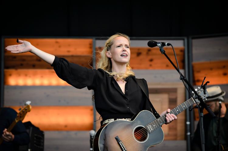 3. november tager Tina Dickow ud på en lægere soleturné i Danmark. Her ses hun ved Grøn Koncert. (arkivfoto)  Foto: Philip Davali