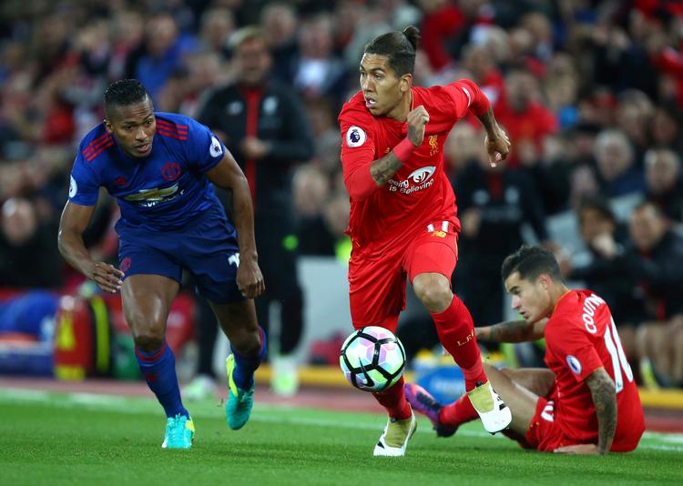 Sidste sæsons møde mellem de to store engelske klubber på Anfield sluttede 0-0. Det var en af de kampe, der blev ødelagt af for mange taktiske overvejelser – særligt fra United-manager José Mourinhos side. Roberto Firmino prøvede, at sætte gang i noget, men Uniteds Eric Bailly var over ham som en skygge.  