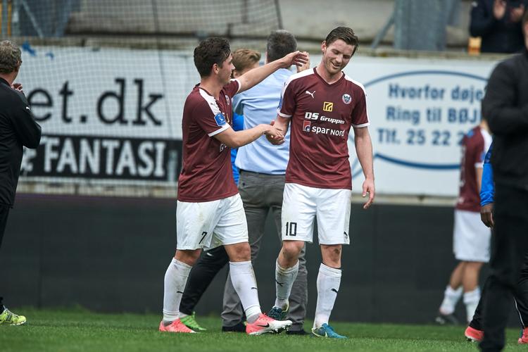 11 mål i 9 kampe - 3 af dem på straffespark. Det er status for Hobros nordmand Pål Alexander Kirkevold, der har sat superligarekord for flest kampe med mål i træk. 