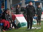 Landstræner Søren Randa-Boldt - der her er i aktion under kvindelandsholdets  6-1-sejr over Ungarn i september - er godt træt af konflikten mellem spillerne og DBU.
   
