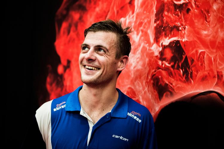 21-10, 21-15 vandt  Hans-Kristian Vittinghus over Sai B. Preaneeth ved Denmark Open. 