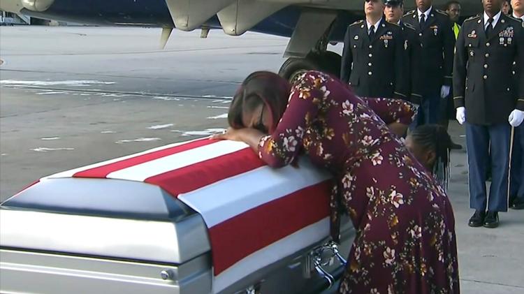 Myeshia Johnson, enke efter David Johnson, der blev dræbt under et baghold i Afrika, modtog et opkald fra Donald Trump, der gik helt galt. 
   