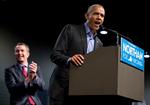 Barack Obama var først i New Jersey og siden i Virginia, hvor han førte valgkamp for Ralph Northam (t.v.). 