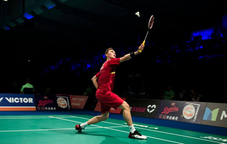 Det er op til Victor Axelsen om Danmark skal have en eller to semifinalister i Denmark Open. Den ene plads er allerede sikret i herredouble.
 