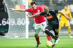 Silkeborg (tv.) Davit Skhirtladze kæmper om bolden med Sønderjyskes  Ramon Rodrigues.  