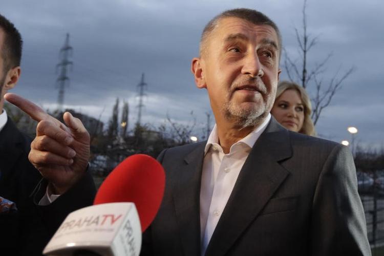 Ved det tjekkiske valg gik valgsejren til det liberalpopulistiske parti ANO med milliardæren Andrej Babis i spidsen - en forretningsmand, som af flere medier bliver kaldt Tjekkiets svar på Donald Trump. 