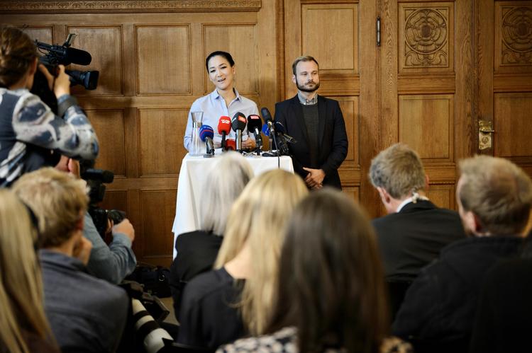 Anna Mee Allerslev på dagens pressemøde, hvor hun fortæller, at hun trækker sig.  