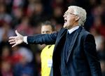 Morten Olsen var dansk landstræner fra 2000 til 2015. 

   