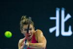 Simona Halep har haft en flot sæson, men det har knebet med at finde det højeste niveau i Singapore, som hun nu må sige farvel til. 