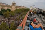 
  I begyndelsen af oktober ignorerede turisterne som de soldbadende schweizere demonstrationerne i Barcelona, men nu svigter turisterne for alvor Catalonien af frygt for uro. 