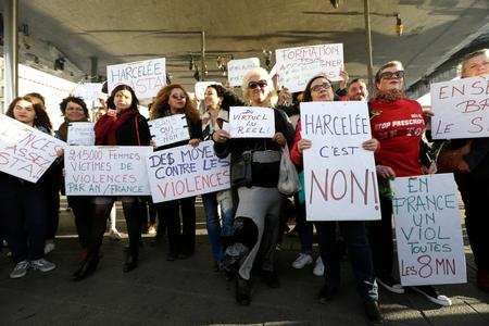 Hver tredje dag dræbes en kvinde af sin ægtemand i Frankrig, ligesom der årligt registreres 84.000 voldtægter og 220.000 tilfælde af vold mod kvinder.  