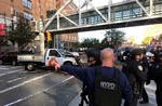  New Yorks Politi rykkede ud til West Street på Manhatten (Martin Speechley/NYPD via AP) 