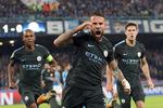 Manchester Citys Nicolas Otamendi  udlignede til 1-1 på hovedstød i 1. halvleg. 
