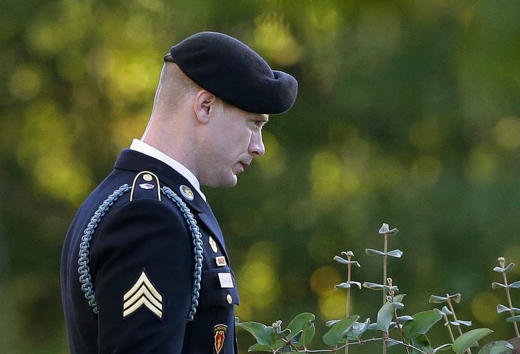 Bowe Bergdahl ankommer til fredagens strafudmåling.  