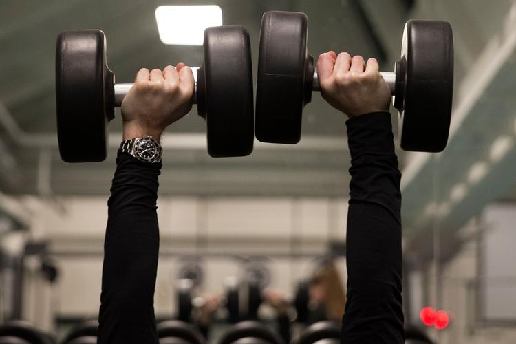 Daglige ture i fitnesscenteret kan være tegn på en spiseforstyrrelse.  