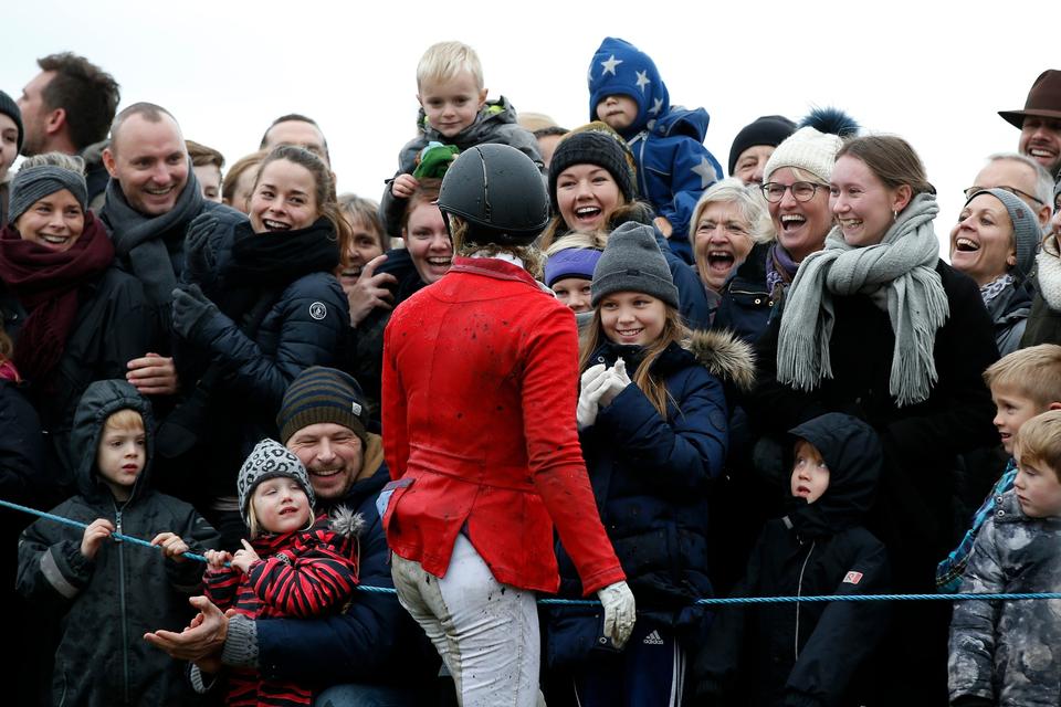 En populær rytter, efter vandgangen 