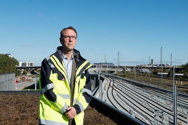 Claus Rehfeld Moshøj forlader posten som direktør for Aarhus Letbane for at skifte til et direktørjob i selskabet bag rejsekortet. 
   