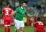 Robbie Keane i den rolle, alle irske fodboldfans elskede, indtil stjernen stoppede på landsholdet sidste år. Han har igen scoret, og det bliver fejret på behørig vis.   