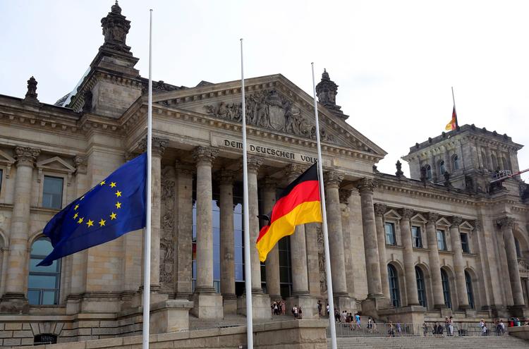EU kan udvikle sig i flere retninger - ikke alle sammen gode, vurderer det tyske militær i en spådom om Europa i 2040. 
