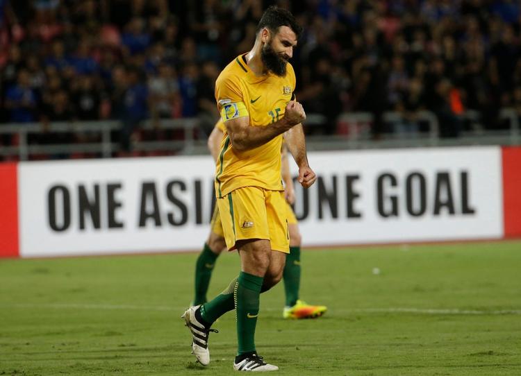 Australiens 33-årige anfører Mile Jedinak har muligheden for at komme til VM for tredje gang i træk, men det kræver, at The Socceroos kan slå Honduras over to kampe.  