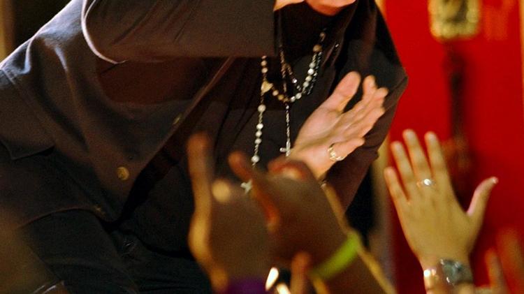
  Bono og U2 er i den brede offentlighed ubetinget kongerne af irsk musik, men faktisk kan Irland tage æren for en langt større andel verdens musik. 