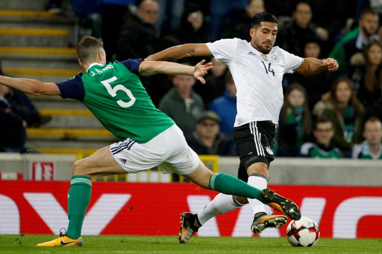 Nordirland og  Jonny Evans blev kørt over to gange i kvalifikationen af Emre Can og Tyskland. Verdensmestrene sejrede 2-0 og 3-1.  
