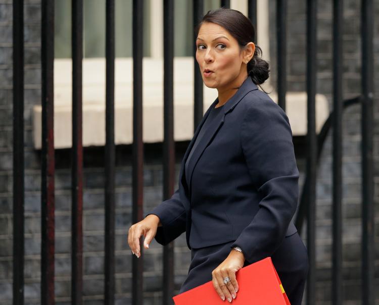 Priti Patel - fyret for at mødes med israelske beslutningstagere i strid med britisk protokol. 