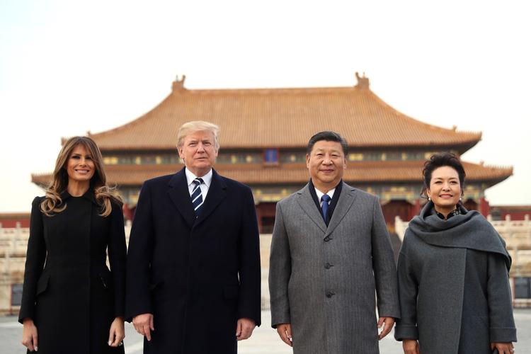 Donald Trump blev meget beæret, da den kinesiske præsident, Xi Jinping, sammen med sin kone viste ham og Melania Trump rundt i Den Forbudte By i Beijing. 