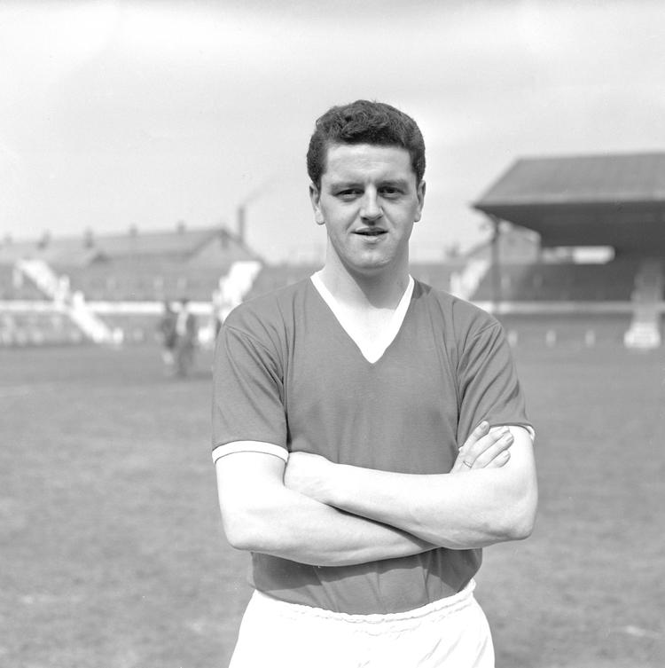 Tommy Taylor fra Manchester United fotograferet i 1957. Han scorede 5 mål i VM-kampene mod Danmark, men karrieren blev ikke lang. Han døde i det flystyrt ved München i februar '58, som kostede 8 United-spillere livet.
   
