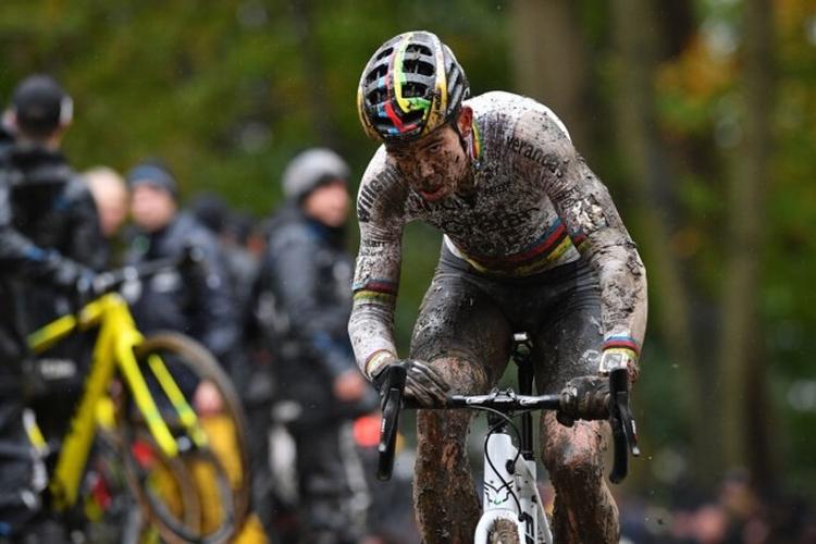 Den belgiske verdensmester Wout van Aert er klar til at tørne ud i Bogense efter frisk sejr på hjemmebane. 